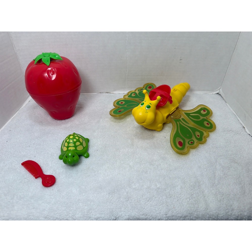 VTG 80s American Greetings Strawberry Shortcake Lot Flitterbit Turtle Snail Cart